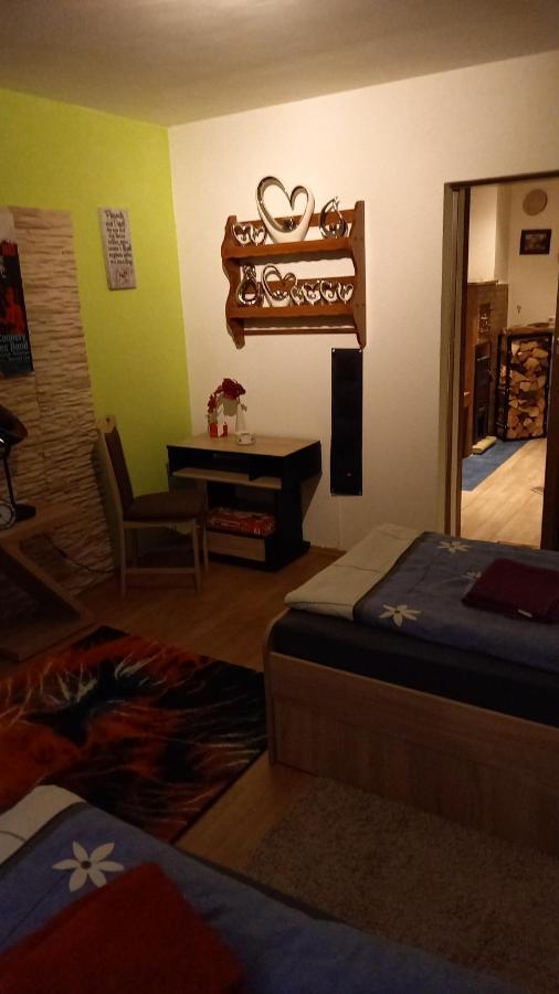 Monteur- Und Waldrauschen Apartment